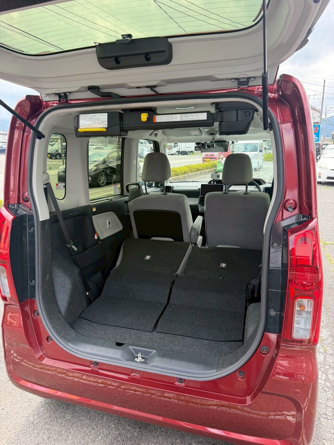TANTO - Trunk Image 2